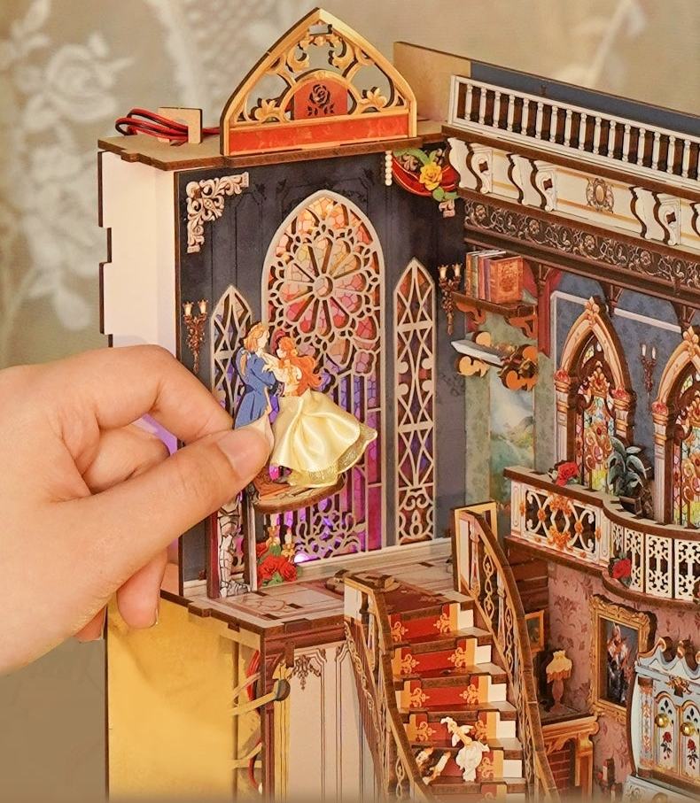 Easy-to-assemble DIY book nook