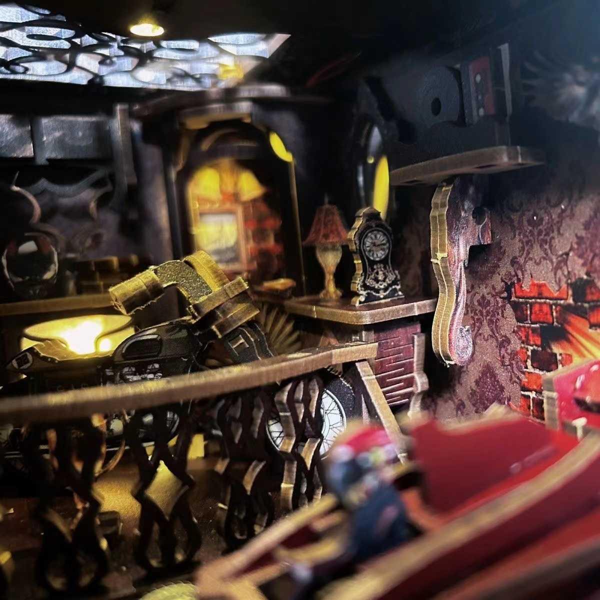 Car Player DIY Book Nook, featuring authentic miniature retro luxury cars, warm LED light, and a dust cover. Perfect for shelf decor or as a unique gift. Step back into the golden age of automobiles with this captivating book nook.