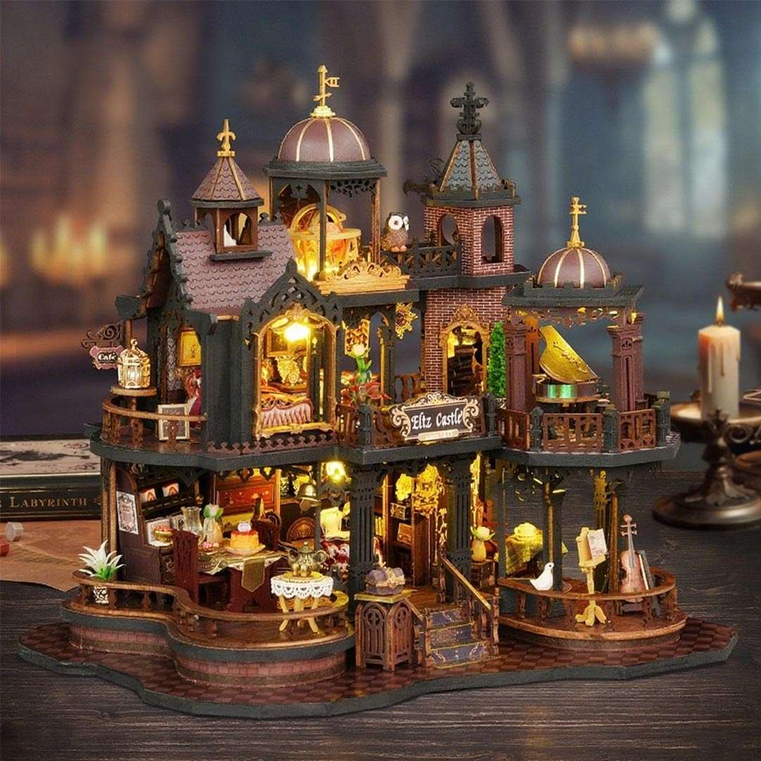image displaying the 45 degree of Edinburgh Castle Miniature House on table