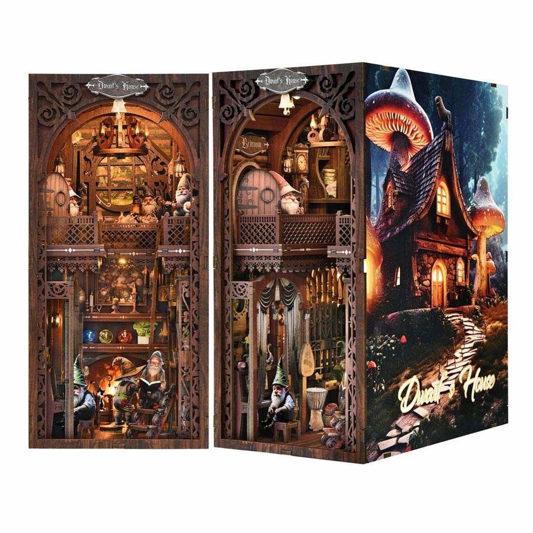 image displaying the front side and 45 degree of The Dwarfs’ House Book Nook
