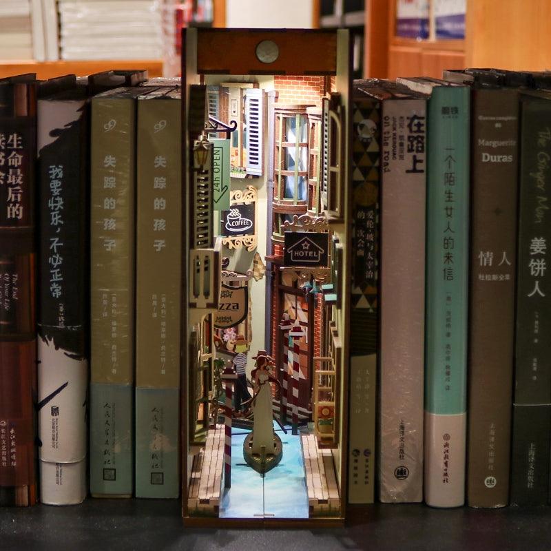 Travels in Venice - 3D Wooden DIY Book Nook - Tonecheer