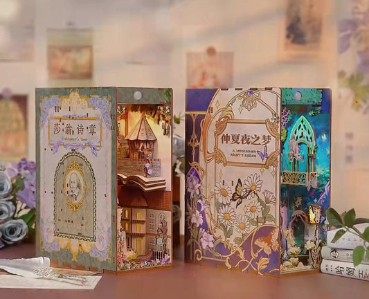 All the World's a Book Nook: Crafting Shakespearean Scenes in Miniature