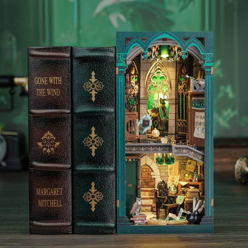 Darkness Common Room DIY Book Nook Kit, a magic college series miniature crafts inspired by Harry Potter, with abundant scenes, snap-in design, dust cover, perfect for bookend lovers, model building lovers, dollhouse collectors, bookshelf insert decor. A great DIY project for wizarding world lovers.