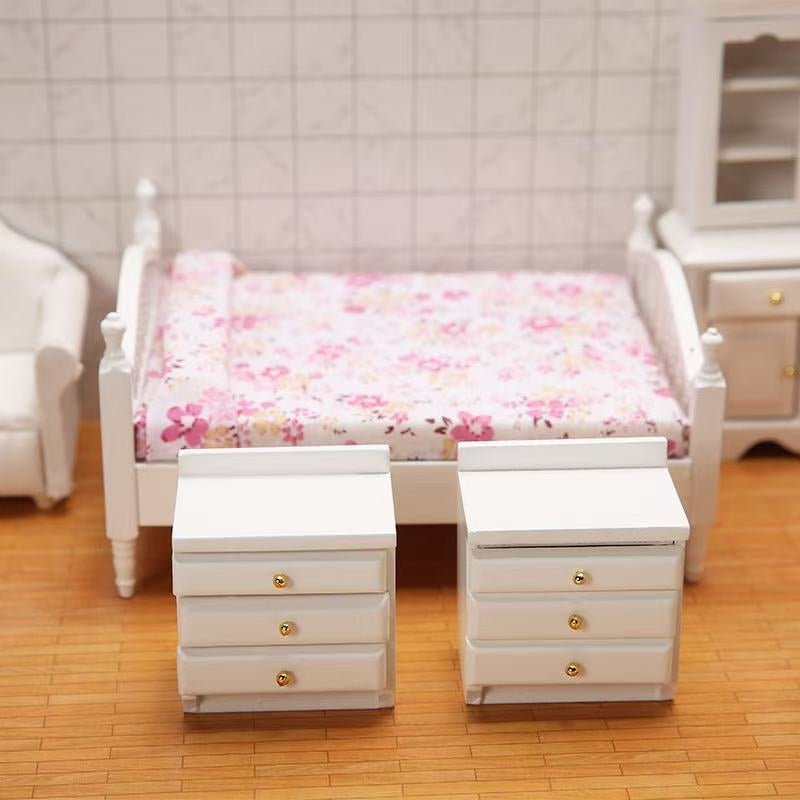 Dollhouse Miniature Bedroom Furniture Wood Double Bed Nightstand Set in 1:12 scale