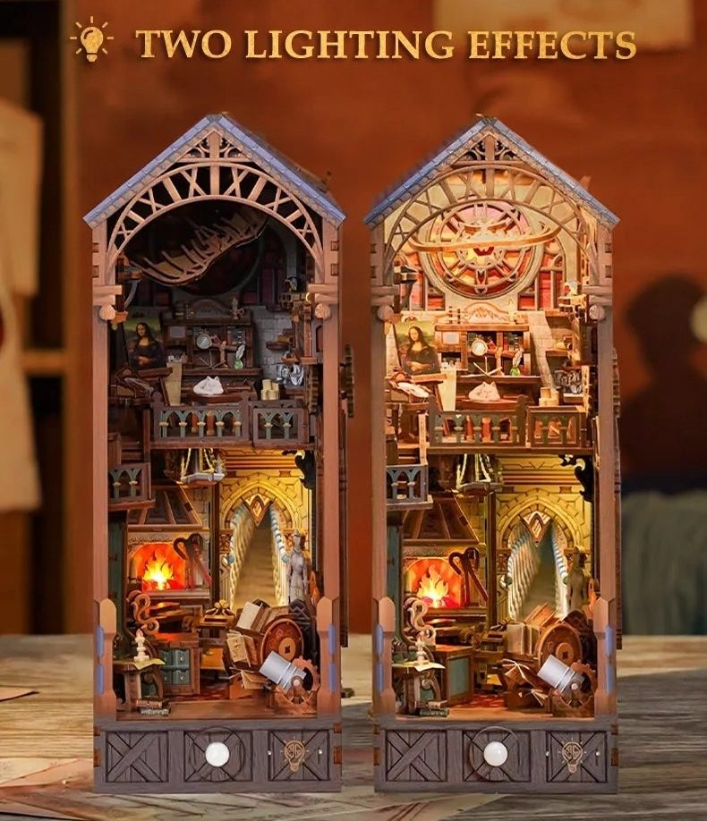 image displaying two lighting effects of Leonardo Da Vinci Book Nook