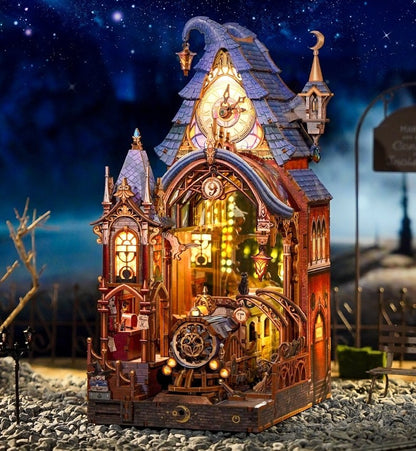 Magic Platform DIY Book Nook – Wizard Train Station Fantasy Kit