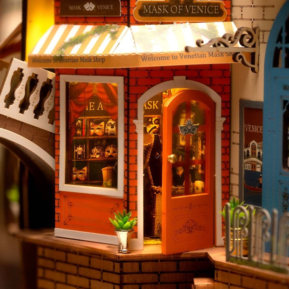 image showing details of miniature scenes of Romantic Venice DIY Book Nook kit