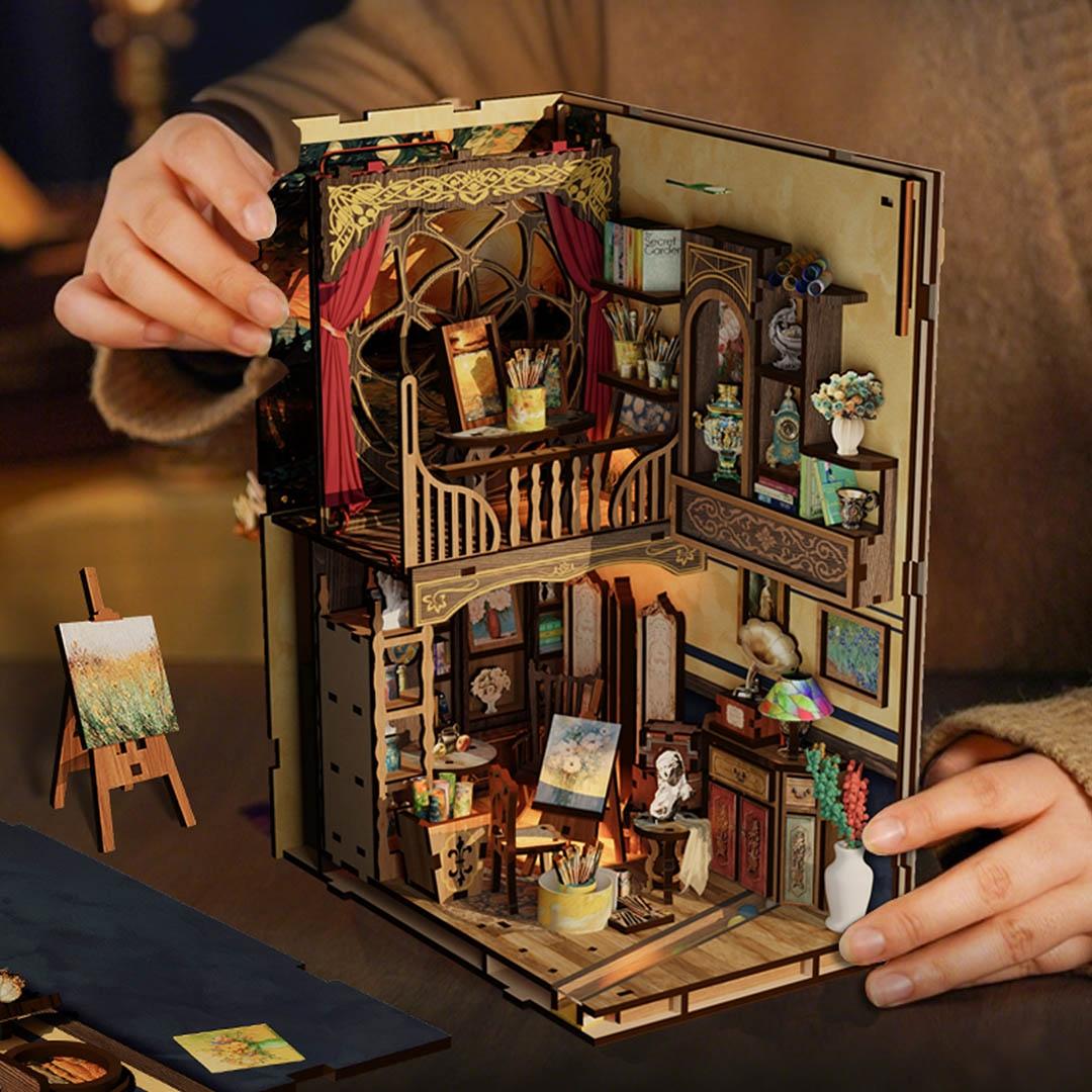 hands holding the semi-finished Van Gogh Studio Book Nook