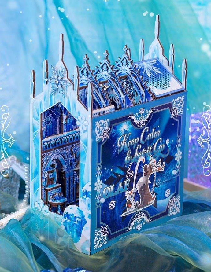 Frozen DIY Book Nook Kit, a miniature bookend inspired by the animation "Frozen". perfect for DIY lovers, dollhouse collectors, bookshelf insert decor, A great DIY project for fans.