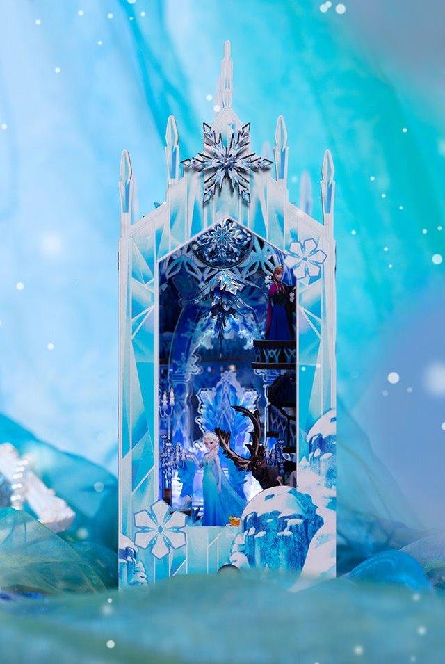 Frozen DIY Book Nook Kit, a miniature bookend inspired by the animation "Frozen". perfect for DIY lovers, dollhouse collectors, bookshelf insert decor, A great DIY project for fans.