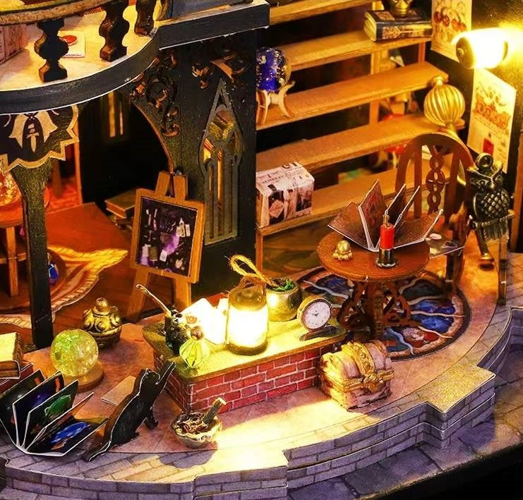 Luna Magic House DIY Miniature House Kit - A charming miniature magic house inspired by Harry Potter, perfect for crafting enthusiasts and dollhouse collectors alike. - details 03